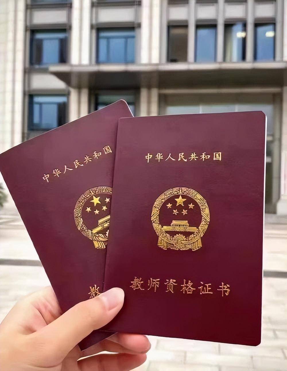 昆明证件制作:DIY vs 专业代办,谁更胜一筹?